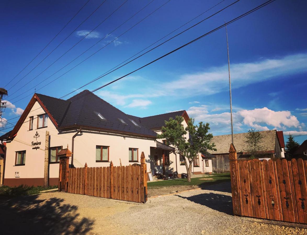 Famíves vendégház Racu Exterior foto