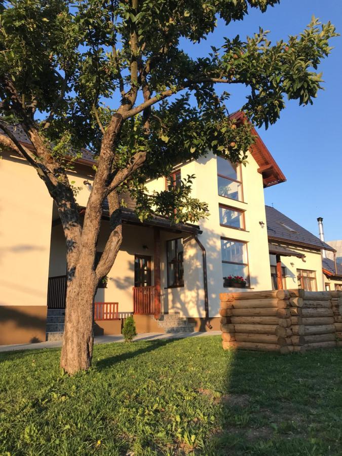 Famíves vendégház Racu Exterior foto